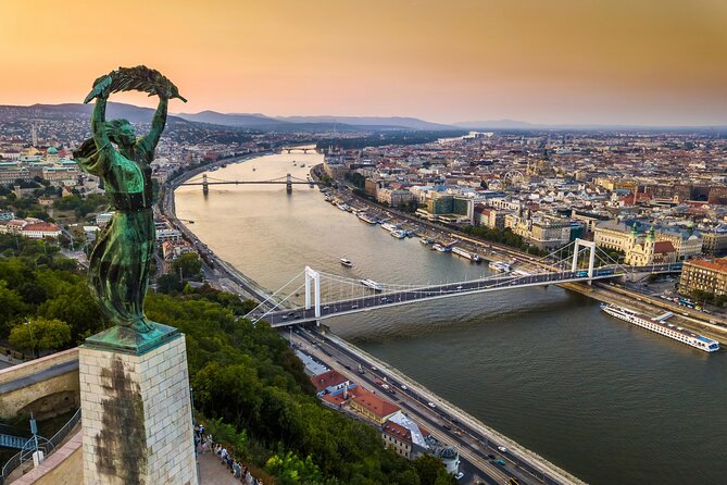 2-Hour Private Night Tour of Budapest - Private luxury ride, hotel pickup, and photo-friendly timing