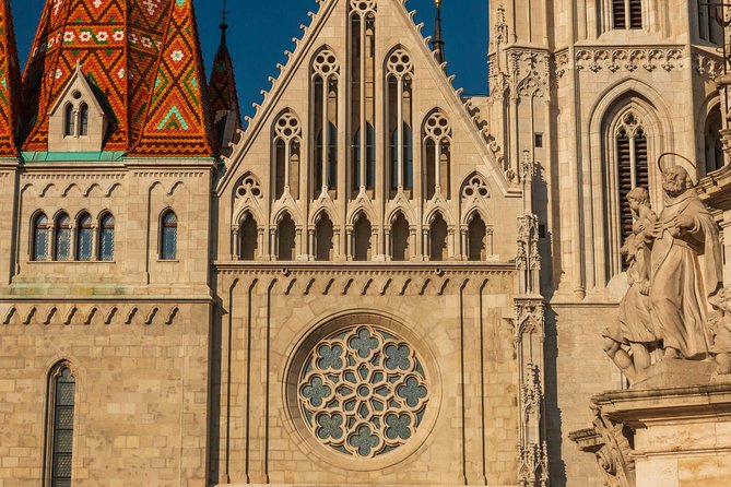 4 hours long private walking tour in Budapest - St. Stephen’s Basilica: optional time that can change your mood