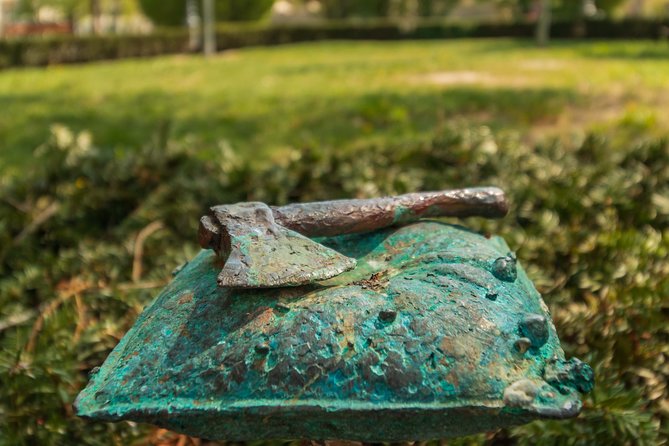 4 hours long private walking tour in Budapest - Who this tour suits best, and who should think twice