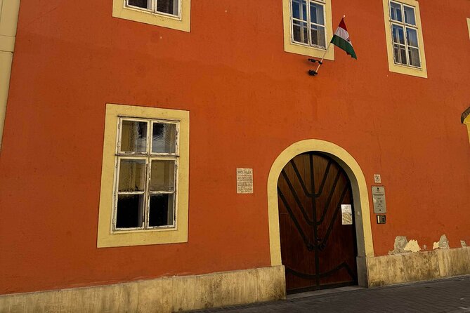 A Self-Guided Audio Tour of Budapest’s Castle District - Vienna Gate: a strategic entry point you can still sense