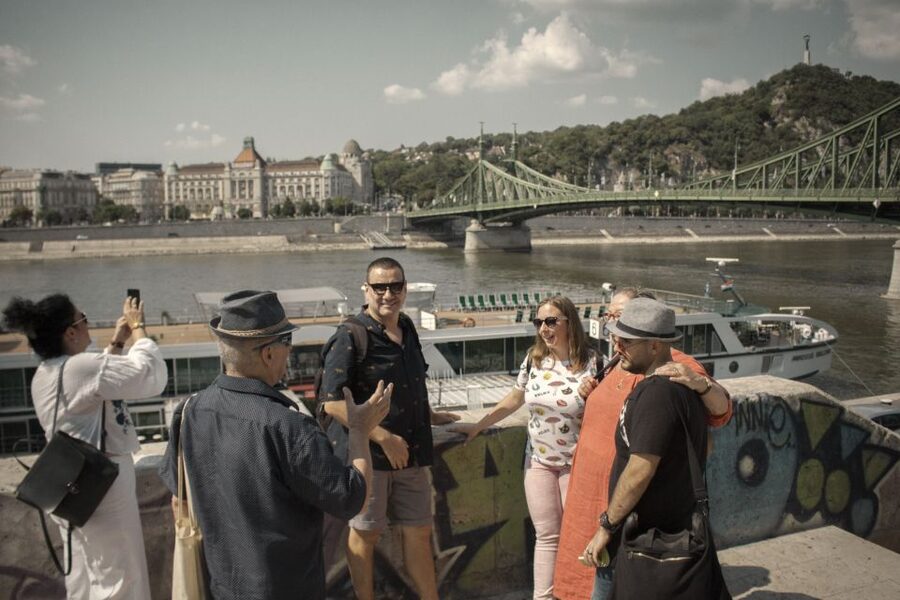 Art Nouveau Tour in Budapest: 3-Hour Private Tour - Secession (szecesszió) and how folk motifs became street decoration