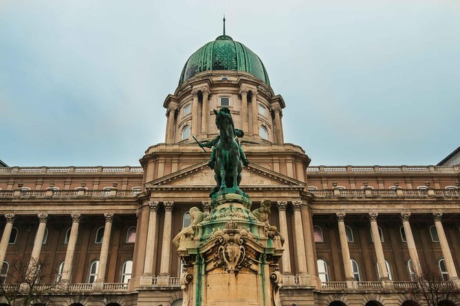 Buda Castle Quarter Walking Tour - Pickup, getting there, and what the day feels like