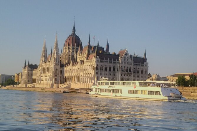 Budapest: 1-Hour Highlights Cruise with Welcome Drink - The Open-Deck Photo Problem, and How to Beat It