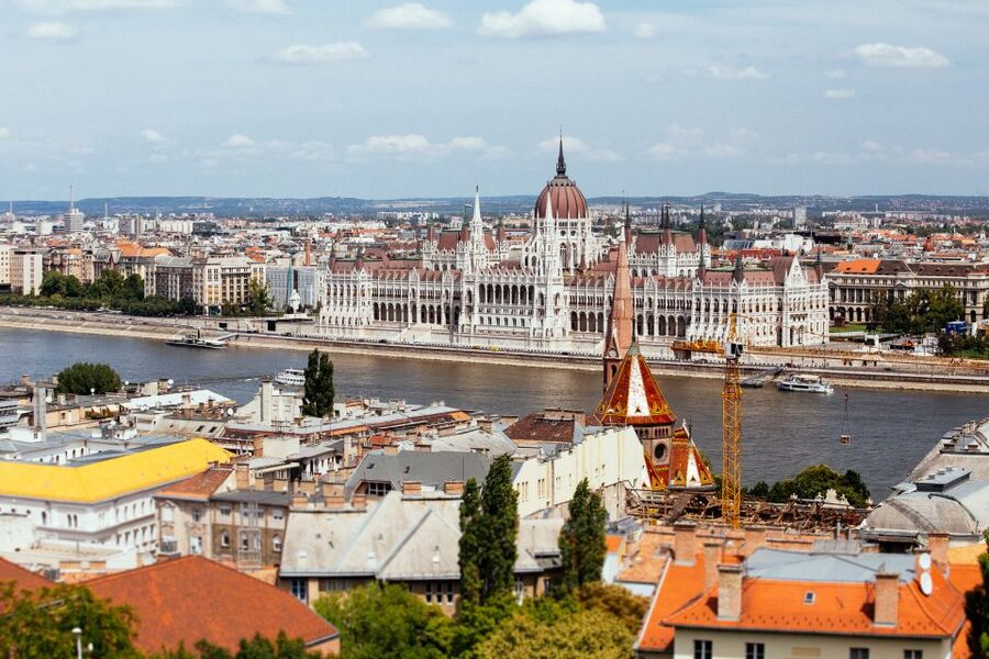 Budapest: 2-Hour Private Kick-Start Tour with a Local - Comfort, pace, and footwear: keep it easy on yourself