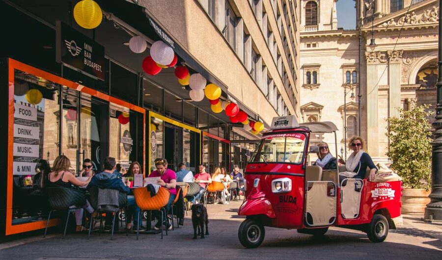 Budapest: 2-Hour Private TukTuk Tour - Stop-and-Photo Timing That Saves You Energy