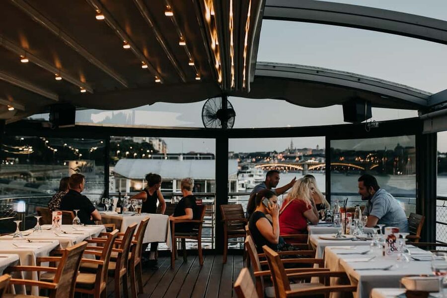 Budapest: 3-Course Dinner for 2 - stationary Boat Restaurant - Vogue Boat Restaurant on the Danube, a stationary dinner with real views