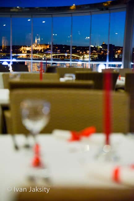 Budapest: 3-Course Dinner for 2 - stationary Boat Restaurant - FAQ