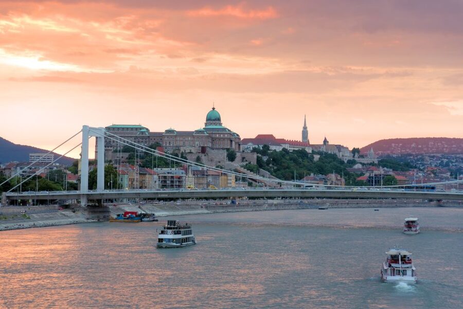 Budapest: 3-hour City Tour with Castle Walk + 1-hour Cruise - Key things I’d focus on