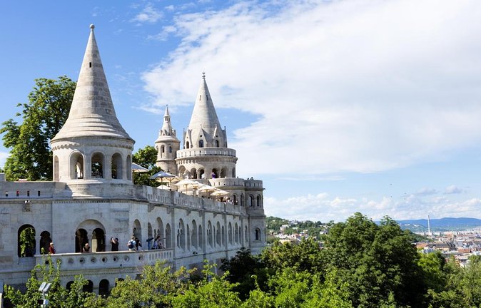 Budapest: 3-Hour Live-guided Bus Tour and 1-hour River Cruise - Key highlights to look for