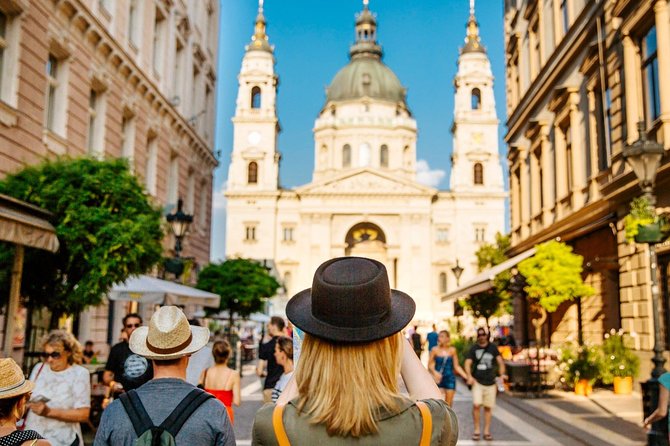 Budapest: 3-Hour Live-guided Bus Tour and 1-hour River Cruise - The Danube cruise from Dock no. 6 (MAHART): what to expect