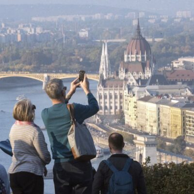 Budapest: 3-Hour Live Guided Sightseeing Tour