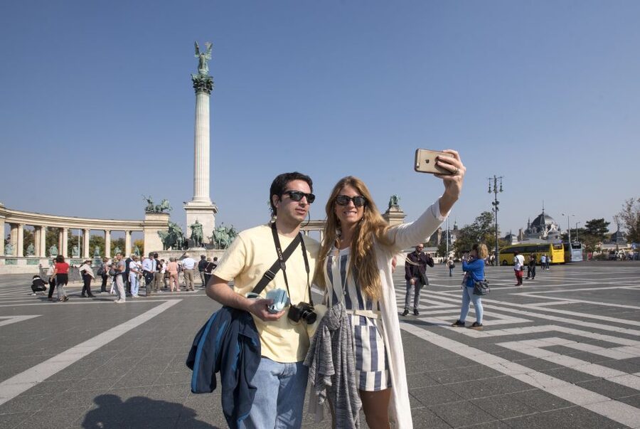Budapest 3-Hour Private Walking Tour with Route Options - Pickup, pacing, and public transport: how to not lose time