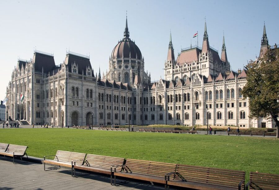 Budapest 3-Hour Private Walking Tour with Route Options - Entrance fees, what stays outside, and planning your expectations