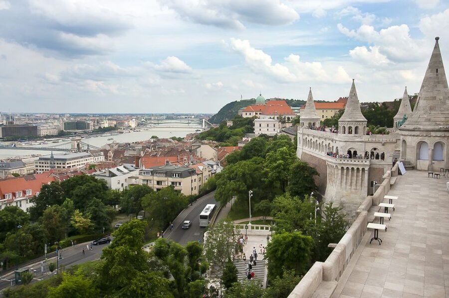 Budapest 3-Hour Walking Tour in Italian - Who Should Book This Tour, and Who Might Want Something Else
