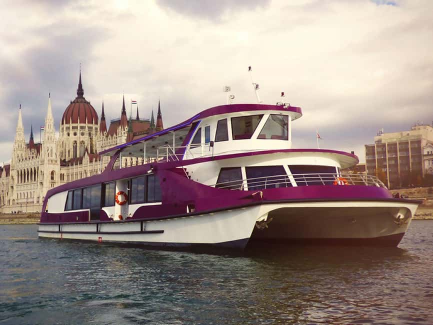 Budapest: 60-Minute Panoramic Cruise with Drink included - Who this cruise fits best, and who should skip it