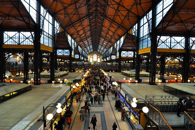 Budapest All In - Full Day Tour with Lunch & Metro Pass - St. Stephen’s Basilica and Parliament: When Walk-By Means Walk-By