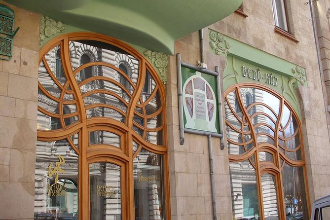 Budapest Art Nouveau Walking Tour - Stop 1, Gresham Palace: From Luxury Hotel to Art Nouveau-Adjacent Grandeur