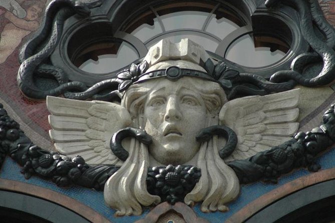 Budapest Art Nouveau Walking Tour - Stop 3, Thonet House: Tiles, Zsolnay Ceramics, and Why Pécs Matters