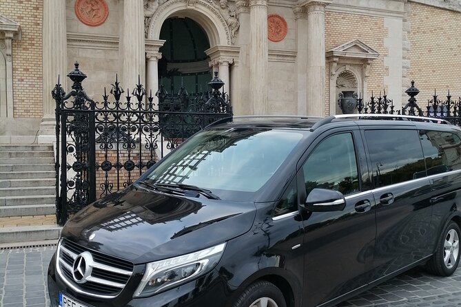 Budapest -Belgrade private transfer with a luxury van - Food, breaks, and planning since lunch is not included