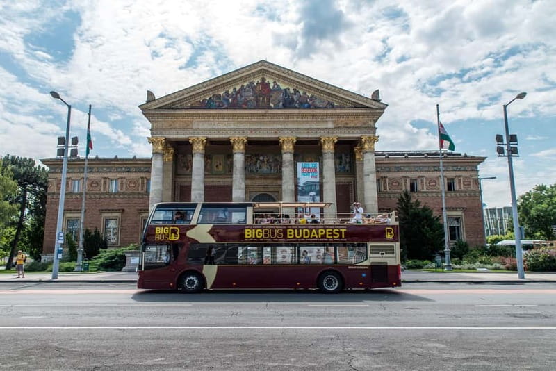 Budapest: Big Bus Hop-On Hop-Off Tour by Open-top Bus - Audio commentary in 16 languages, plus the included Pest walk