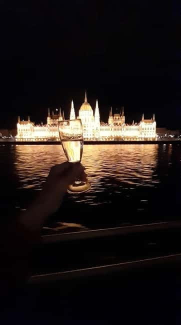 Budapest Boat Cruise with Personal Live Tour Guiding(+Drink) - Dock 42 and the 20-minute rule that saves stress