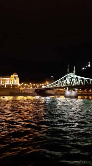 Budapest Boat Cruise with Personal Live Tour Guiding(+Drink) - What you will see on the cruise: Chain Bridge, Parliament, Buda Castle, and more