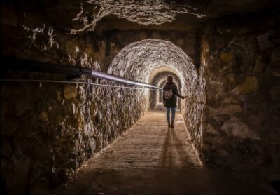 Budapest: Buda Castle Cave Tour