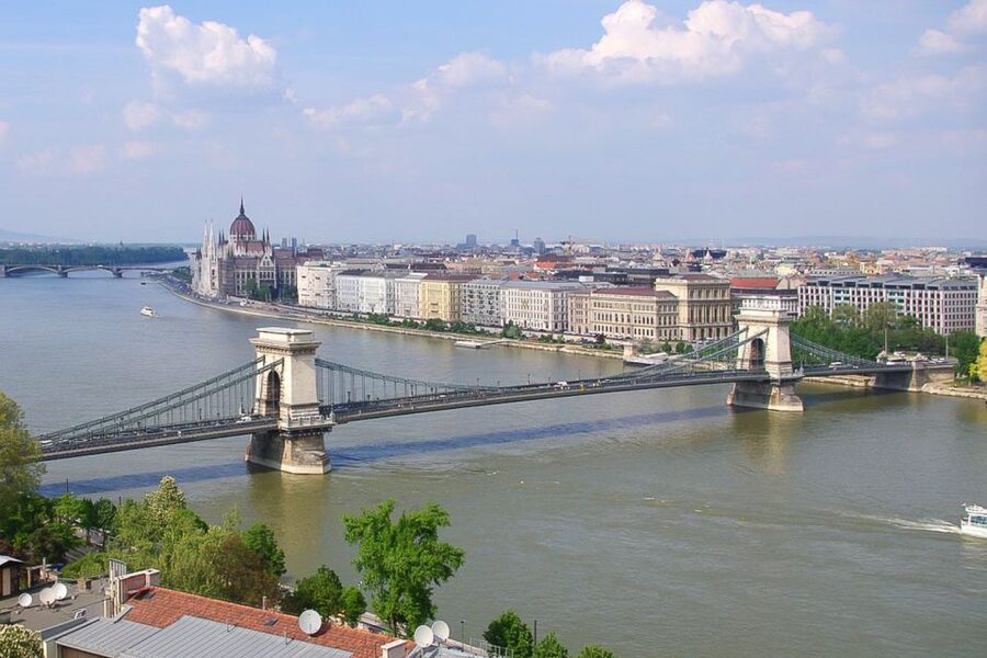 Budapest: Buda Castle District Walking Tour - Tickets, museum hours, and how to avoid time traps