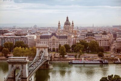 Budapest: Buda Castle Walk with Saint Stephen’s Hall