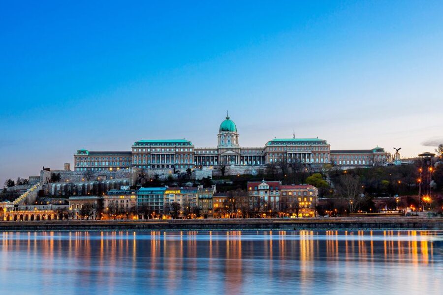 Budapest: Buda Castle Walk with Saint Stephen's Hall - The main event, St. Stephen’s Hall: restored splendor in 30 minutes