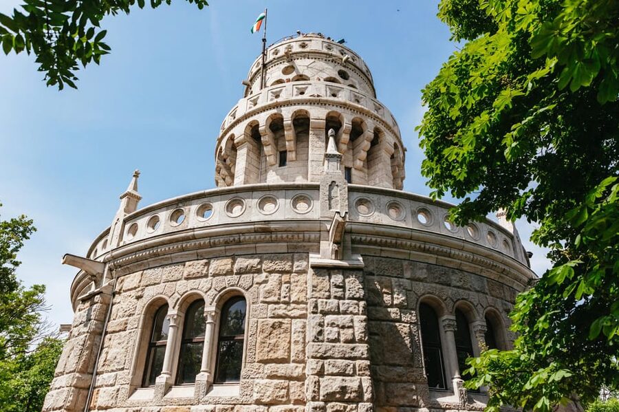 Budapest: Buda Hills Guided Hiking Tour with Optional Lunch - A cave stop and a breather between lookouts