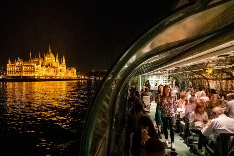 Budapest: Candlelit Dinner River Cruise with Live Music - Seats, decks, and photo angles: small choices that pay off