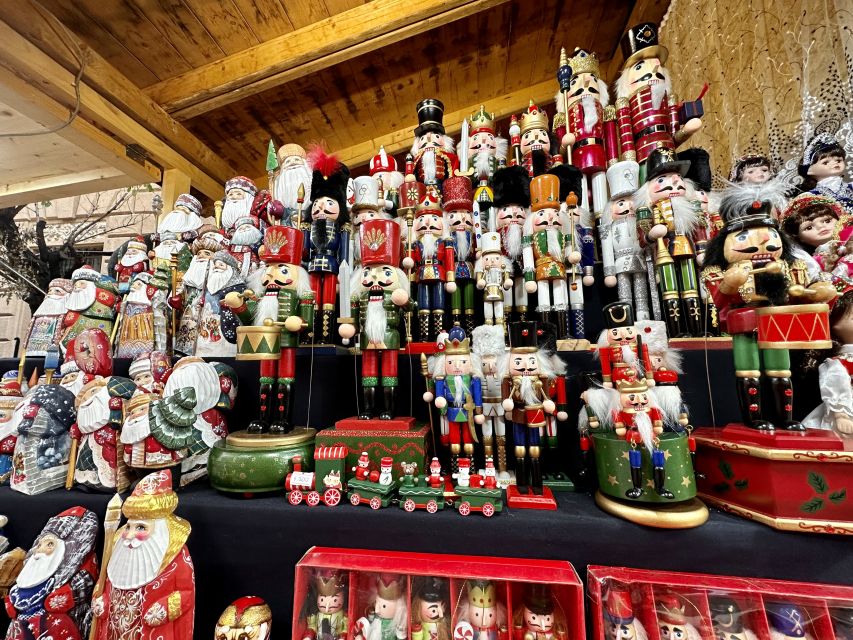 Budapest: Christmas Market Guided Walking Tour with Tastings - The Historical Coffee House Stop: Warmth, Seating, and a Good Finale