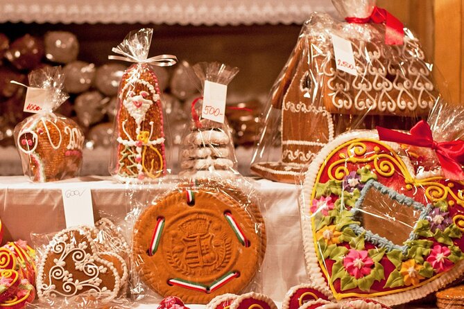 Budapest Christmas Market Tour with Basilica visit & Chimney cake - Why the 4:30 pm start matters in winter Budapest
