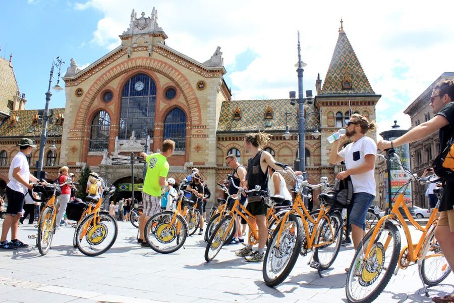 Budapest: City Bike Tour with Coffee Stop - St. Stephen’s Basilica and Liberty Square, Where Major Buildings Signal Major Moments