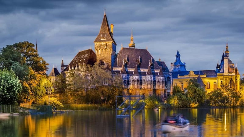 Budapest: City Park- True Crime of Hungary- Walking Tour - City Park at night, with Hungary true-crime case files