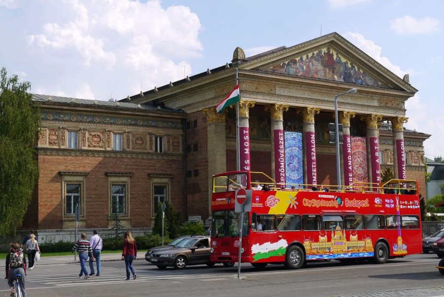 Budapest: City Sightseeing Hop-On Hop-Off Bus Tour & Extras - Discount booklet value, plus the Danube boat cruise situation