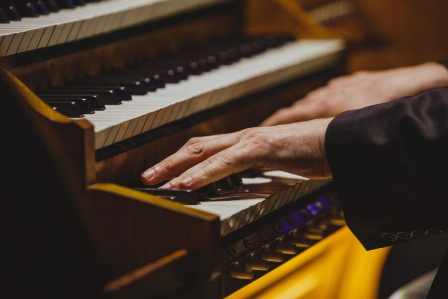 Budapest: Classical Music Concerts in St Stephen's Basilica - Venue change on December 30, plus what to do if your date surprises you