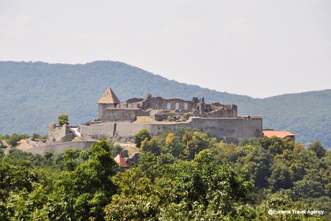 Budapest Danube Bend Full Day Tour with Lunch - Danube Bend history with a border-crossing twist