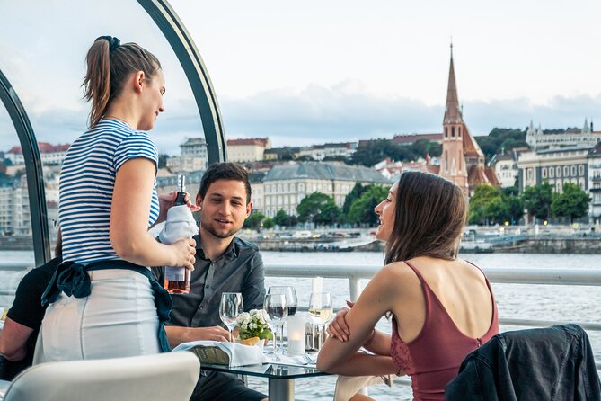 Budapest Danube River Candlelit Dinner Cruise with Live Music - Live Music onboard: Chilled Entertainment That Matches the City
