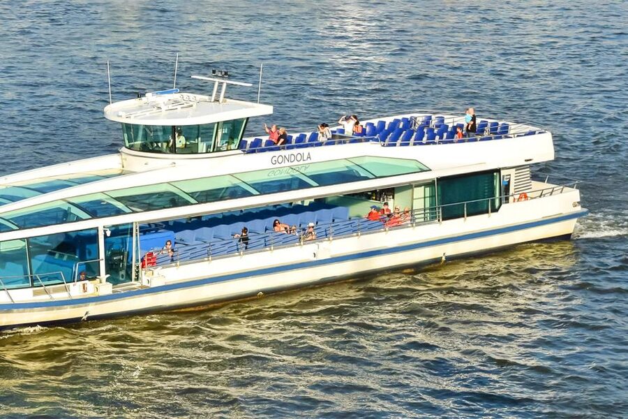Budapest: Daytime Sightseeing Boat Cruise - What You See: Chain Bridge, Elisabeth Bridge, Parliament, and Buda Castle