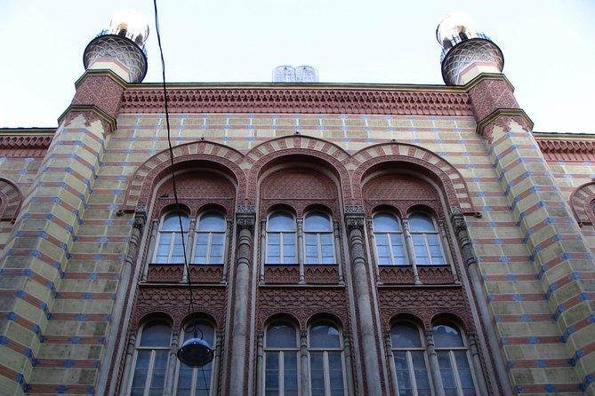 Budapest Dohany, Heroes', Rumbach synagogues & Jewish Ghetto Tour - Királ y Street, Gozsdu Udvar, and the return of Jewish street life
