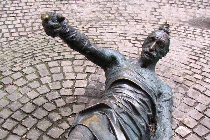 Budapest Dohany, Heroes', Rumbach synagogues & Jewish Ghetto Tour - What the guides do right, especially when the topics get heavy