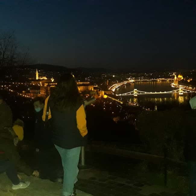Budapest: Evening Castle Hill Tour with Fishermen's Bastion - Meeting at Batthyány tér, then a smooth van climb