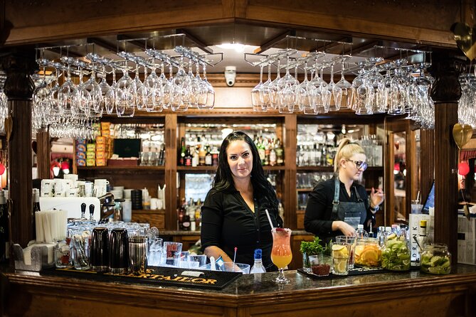 Budapest Evening Cruise with Entertainment and Drink Options - The Danube Route at Night: What You Will See, Stop by Stop