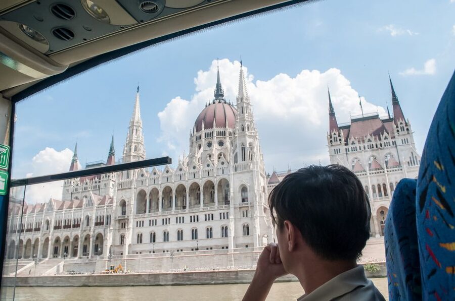 Budapest: Floating Bus Tour by Land and Water - Comfort, Photos, and Common Small Gotchas