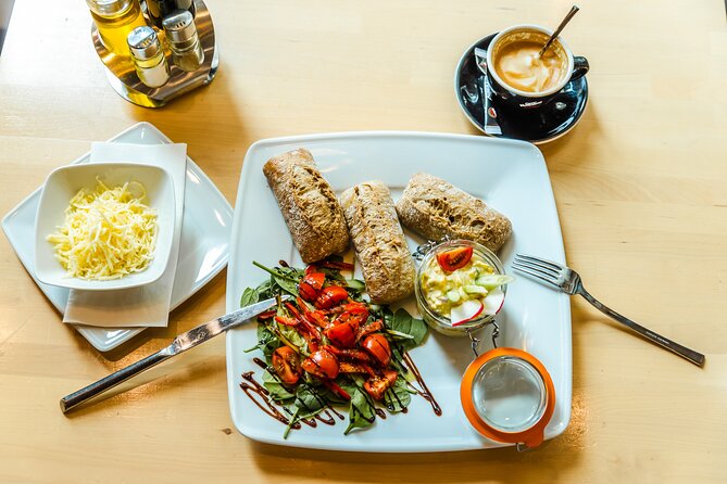 Budapest Food Tour with a Local: A Feast for Foodies 100% Personalized - Key things that make this Budapest food tour work