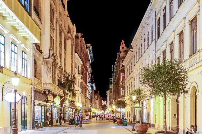 Budapest Ghost Quest: Self-Guided Haunted City Adventure - The vibe: a clue hunt through vampire and ghost lore