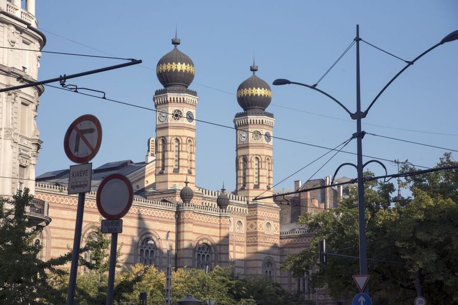 Budapest: Grand City Tour with Parliament Visit - Why this half-day plan works so well in Budapest