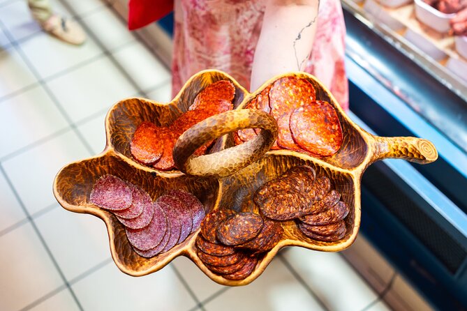 Budapest Grand Market Tasting Tour - Small Group & Local Guide - Your tastings in Central Market Hall: what you get, and what to watch for